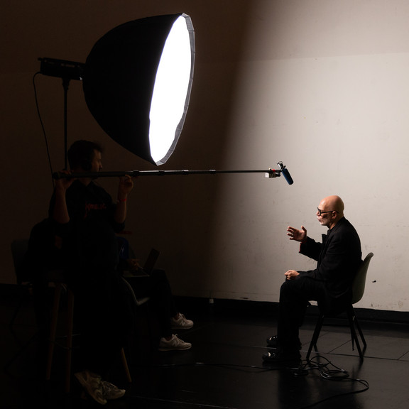 Жизнь происходит между вещами OFFICE ROXX: 50 вопросов Питеру Ипполито