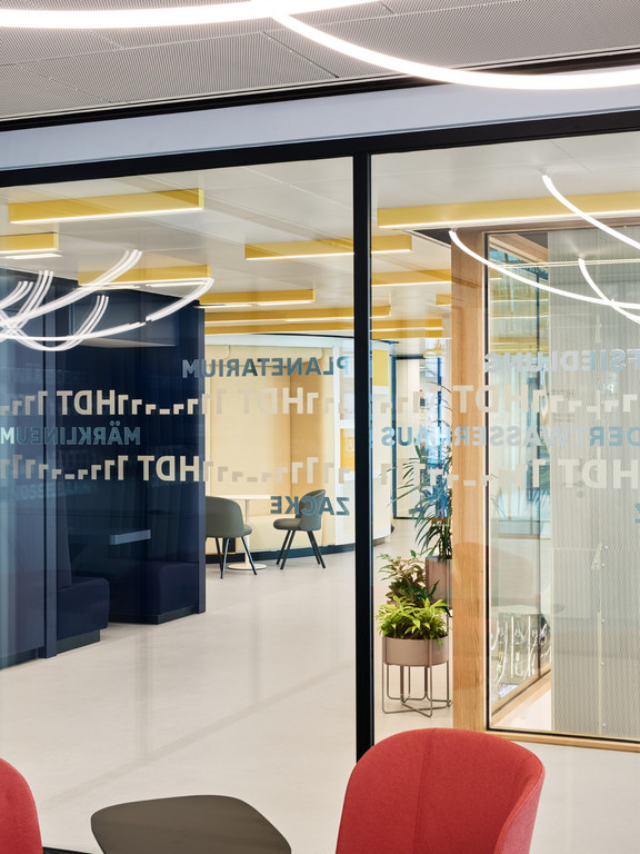 Stuttgart-Marketing GmbH Haus des Tourismus Stuttgart  l8 2